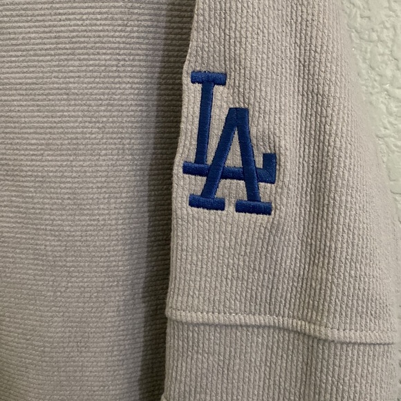 BRAND NEW LA DODGERS LONGSLEEVE small NWT - Picture 5 of 10